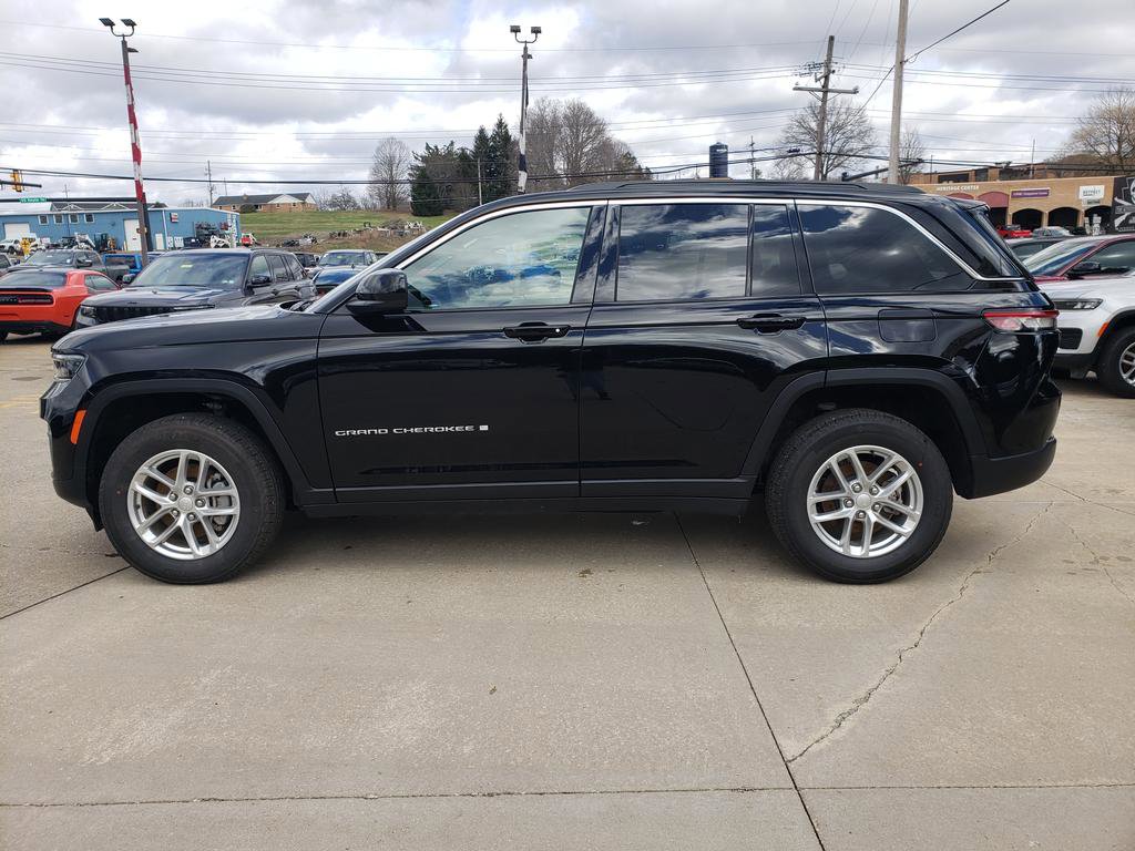 New 2025 Jeep Grand Cherokee Laredo X w/ Luxury Tech Group I image 7