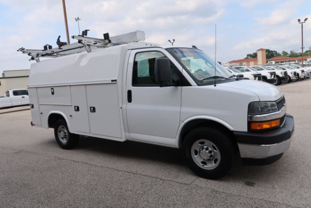 Used 2020 Chevrolet Express 3500 w/ Power Convenience Package RWD image 3