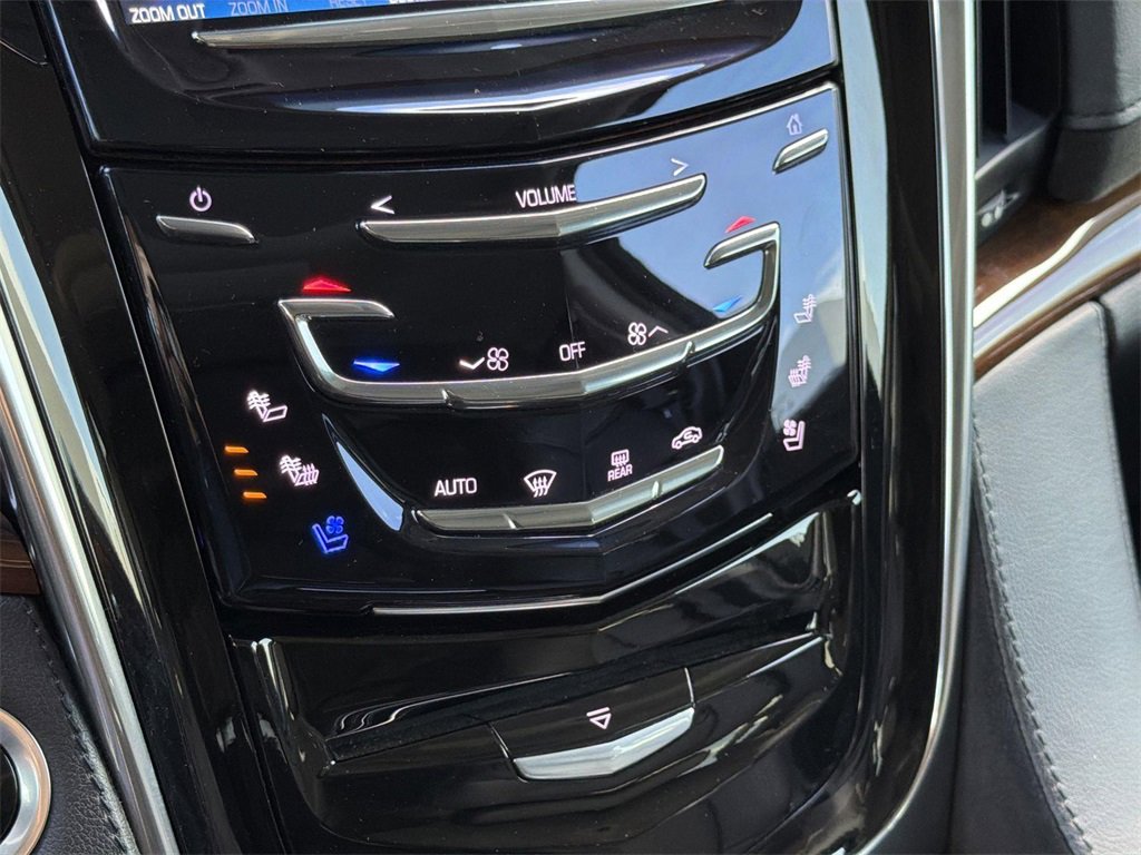 Used 2016 Cadillac Escalade ESV Premium image 12