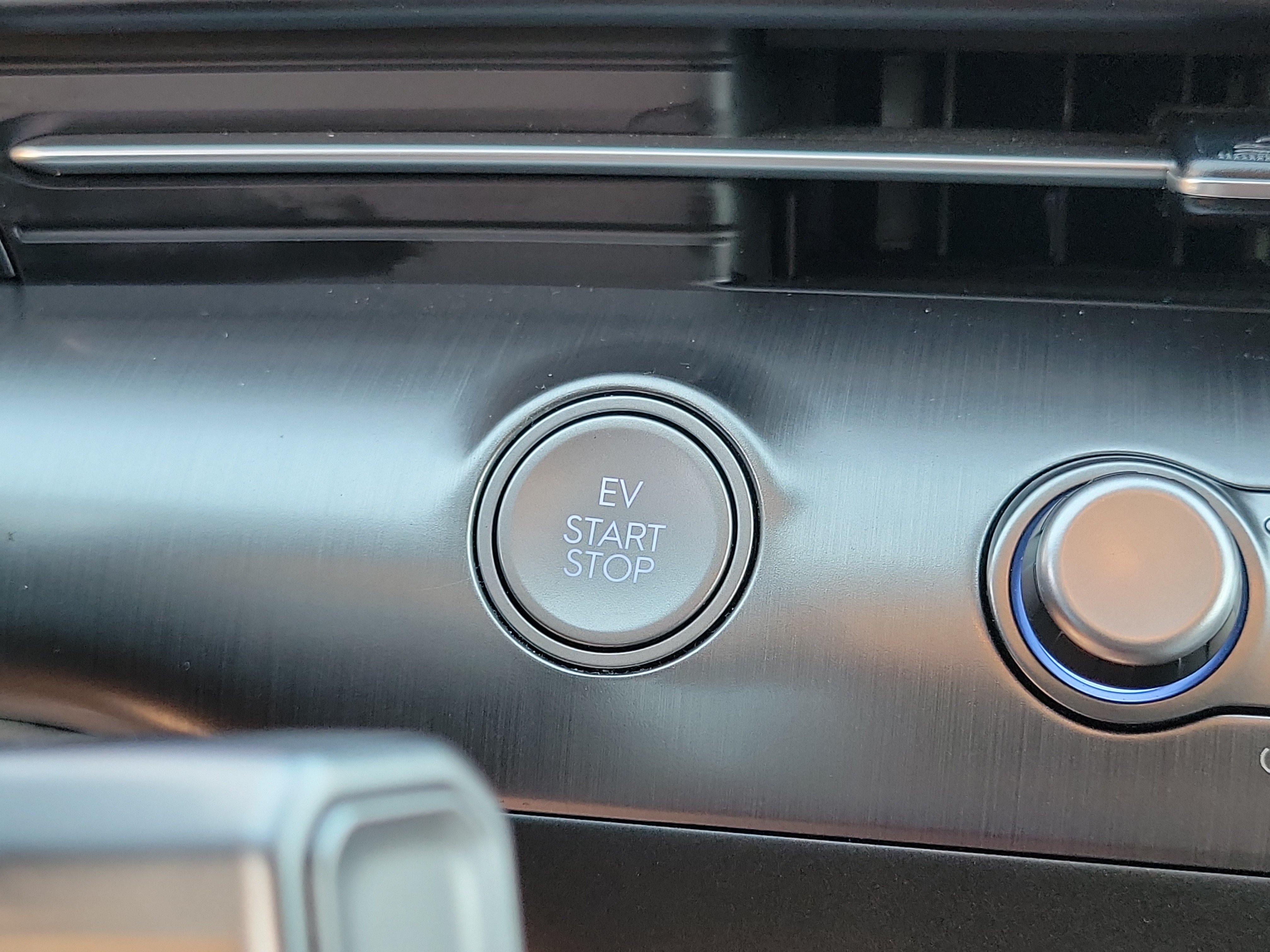 Certified 2024 Hyundai Kona SEL FWD image 15