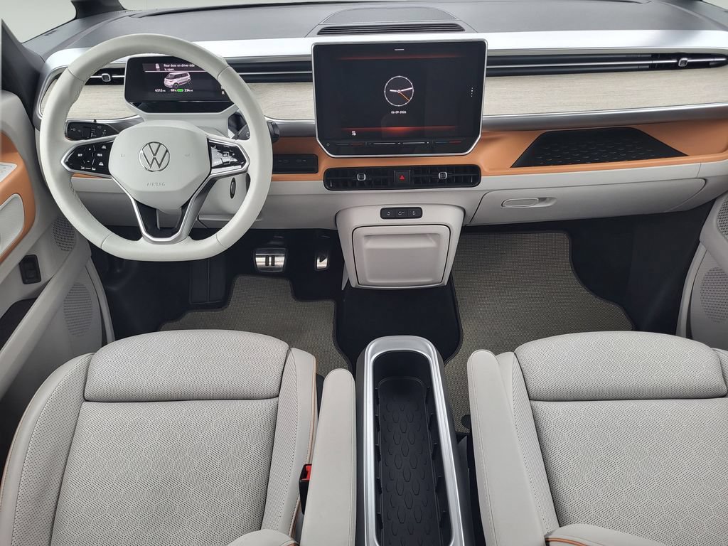 Used 2025 Volkswagen ID. Buzz 1st Edition RWD image 22