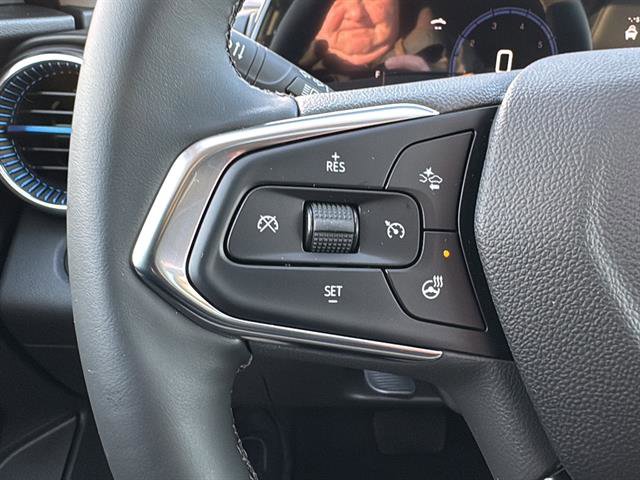 New 2026 Chevrolet Trax LT w/ Sunroof Package image 16