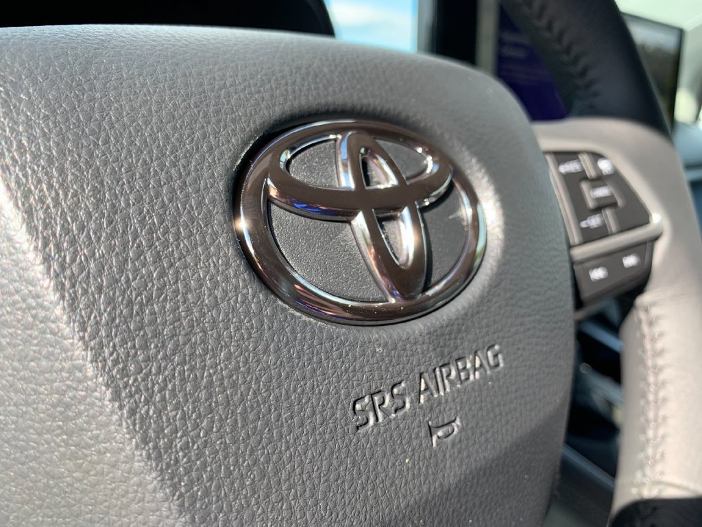 New 2026 Toyota Sienna XLE AWD/4WD image 34