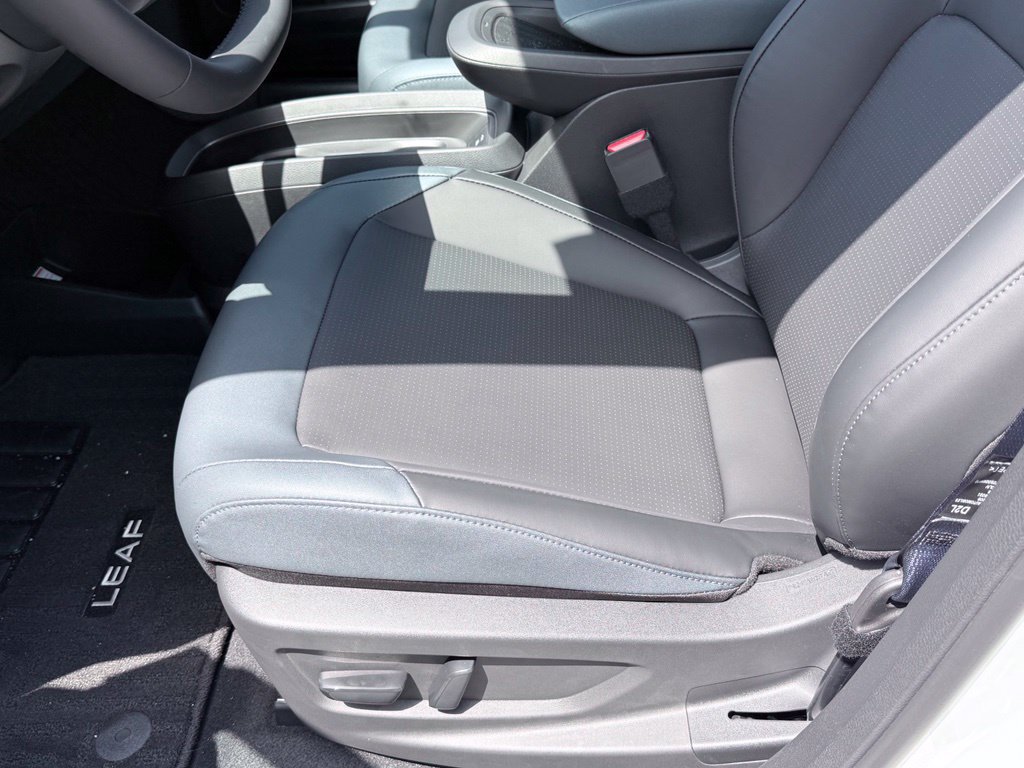 New 2026 Nissan Leaf SV+ w/ Floor Mat Package (SV+) FWD image 17