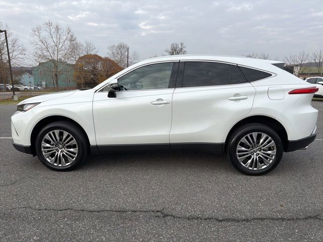 Used 2024 Toyota Venza Limited image 5