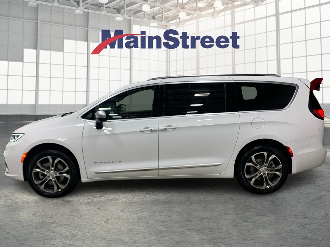 New 2026 Chrysler Pacifica Pinnacle AWD/4WD image 2