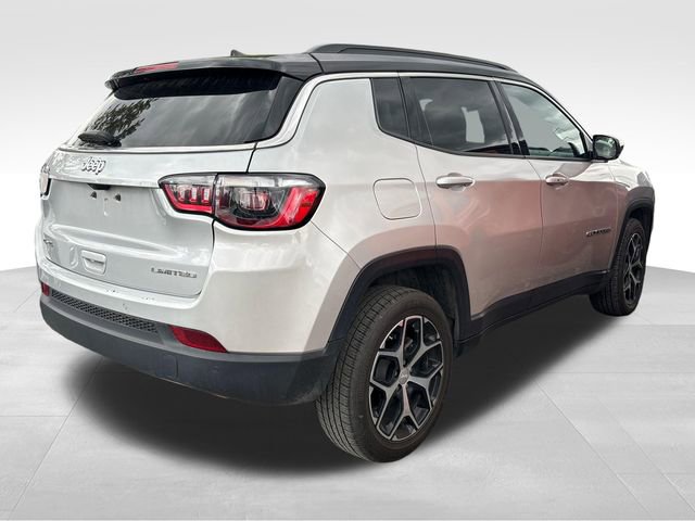 Used 2024 Jeep Compass Limited AWD/4WD image 3