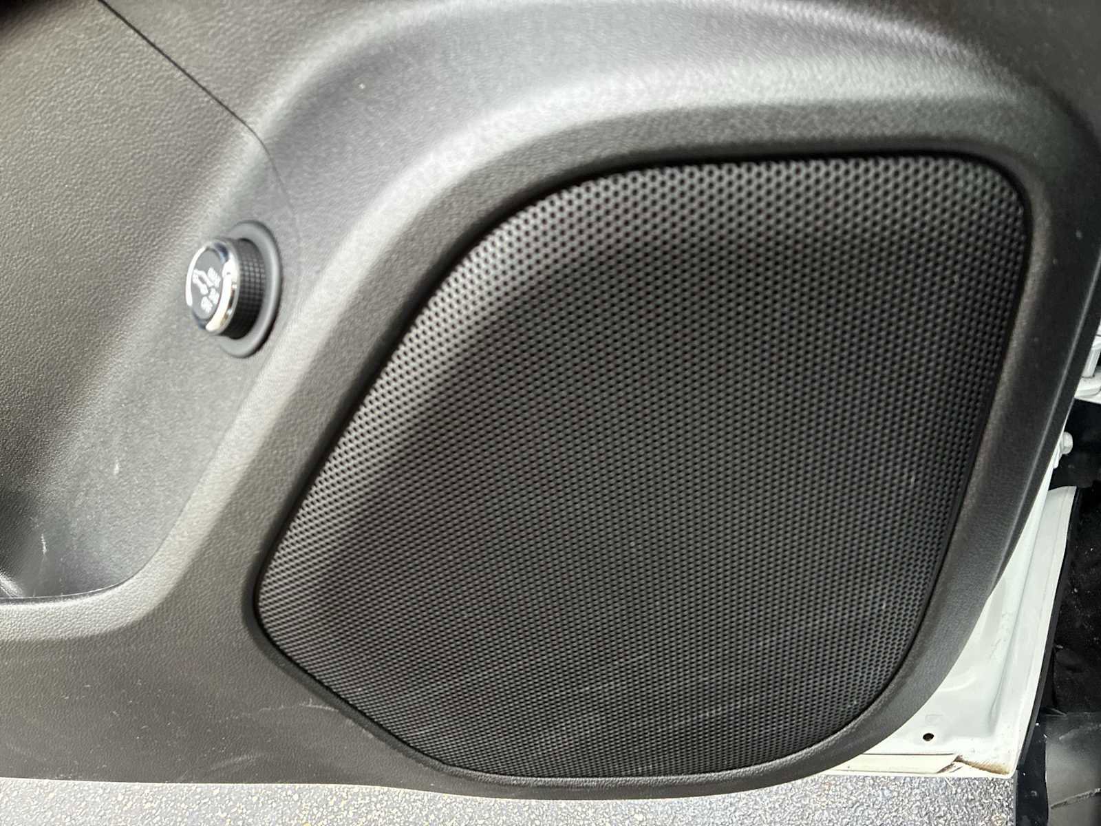 Certified 2023 GMC Acadia SLE w/ Driver Convenience Package image 23