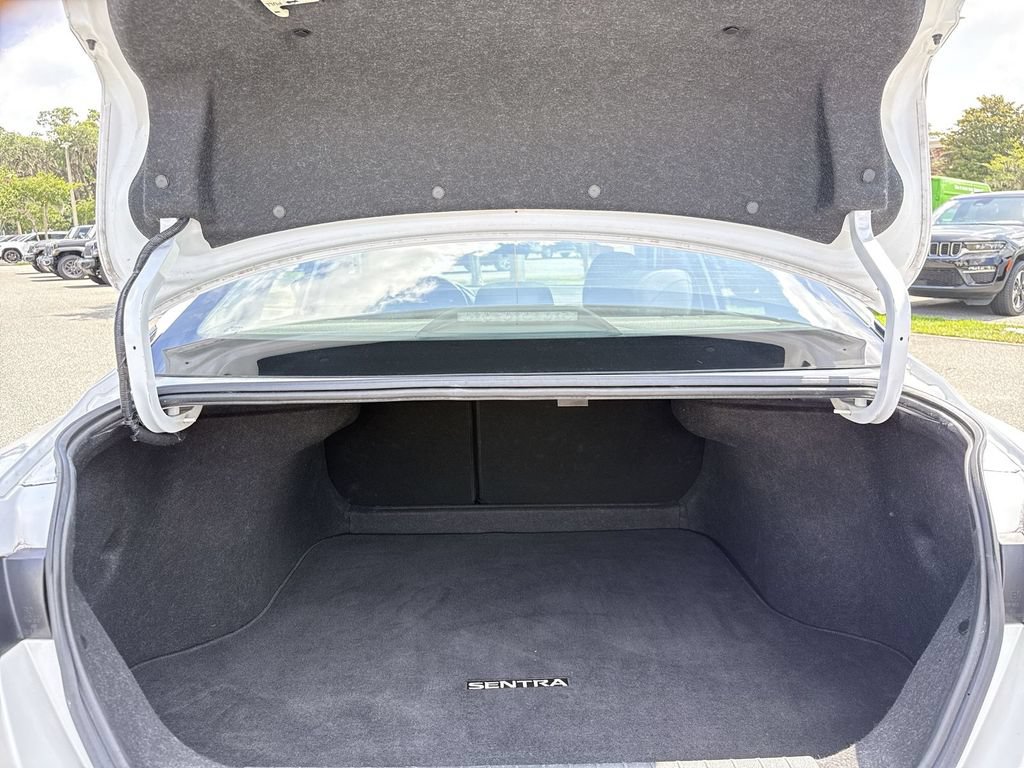 Used 2024 Nissan Sentra SV FWD image 28