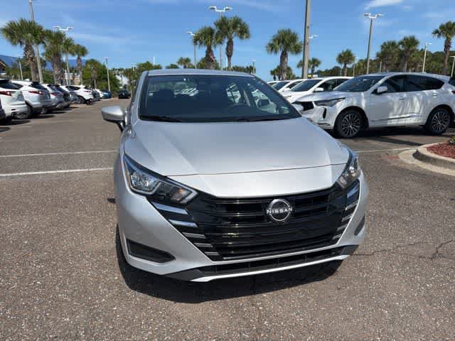 Used 2024 Nissan Versa SV FWD image 5