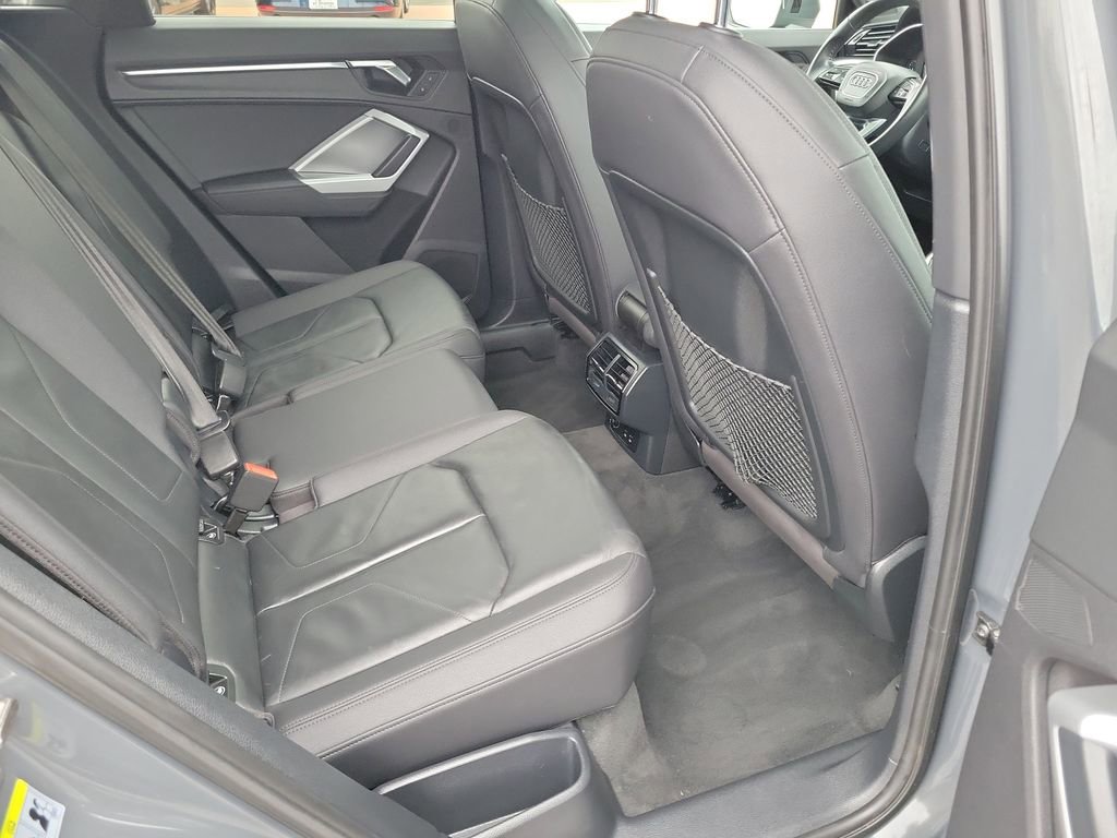 Used 2020 Audi Q3 2.0T Premium Plus w/ Premium Plus Package image 17