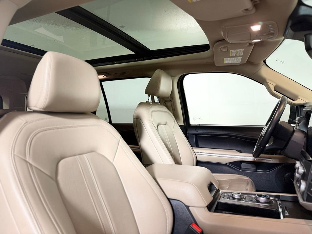 Used 2023 Ford Expedition Limited image 23