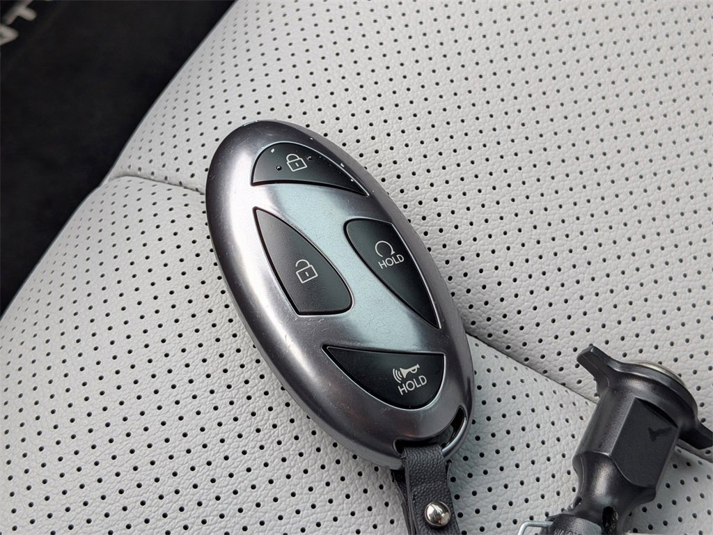 Certified 2025 Hyundai Elantra Limited image 28