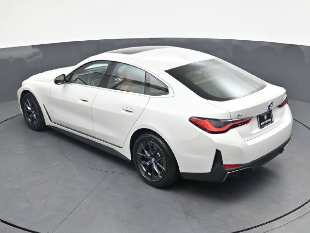 Certified 2024 BMW i4 eDrive35 w/ Premium Package RWD image 28