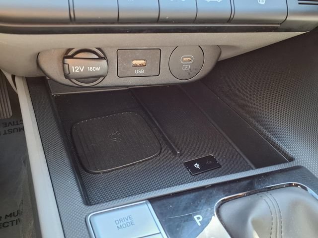 Used 2025 Hyundai Elantra SEL FWD image 60