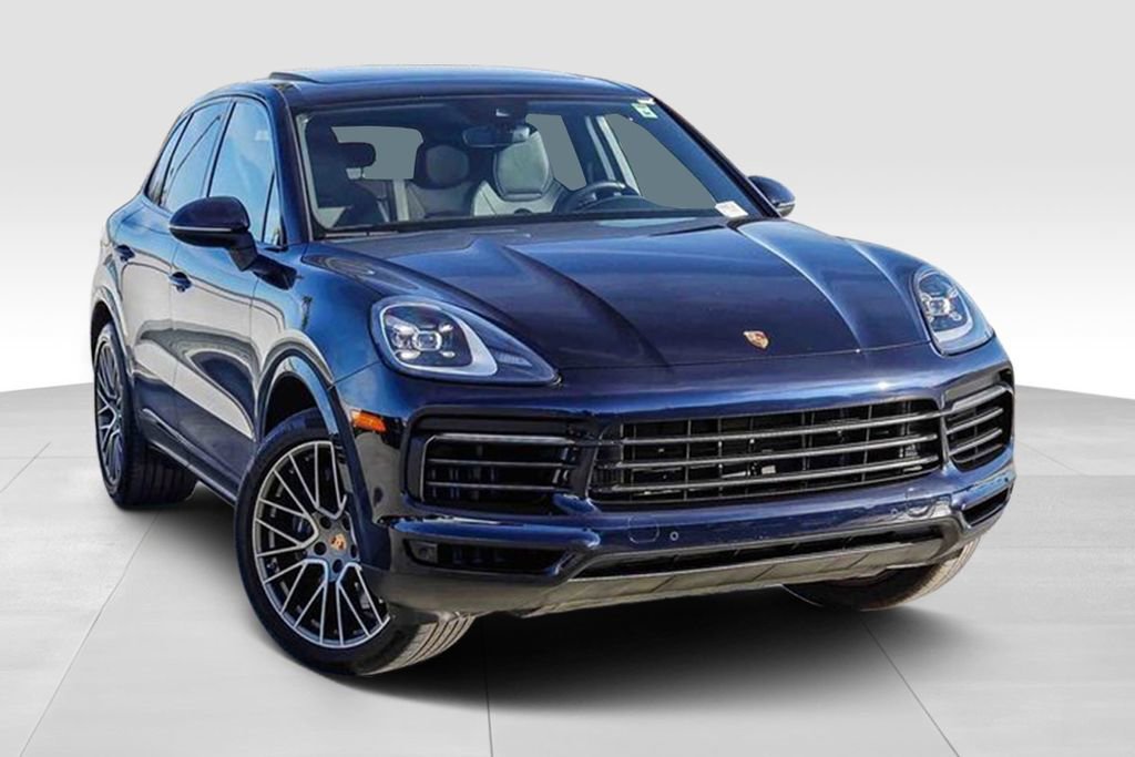 Used 2023 Porsche Cayenne Platinum Edition image 2
