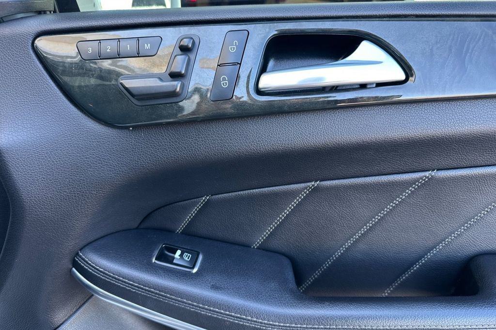 Used 2016 Mercedes-Benz GL 550 4MATIC image 20