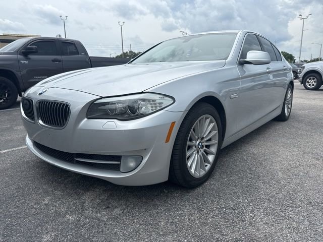 Used 2013 BMW 528i xDrive Sedan AWD/4WD image 3
