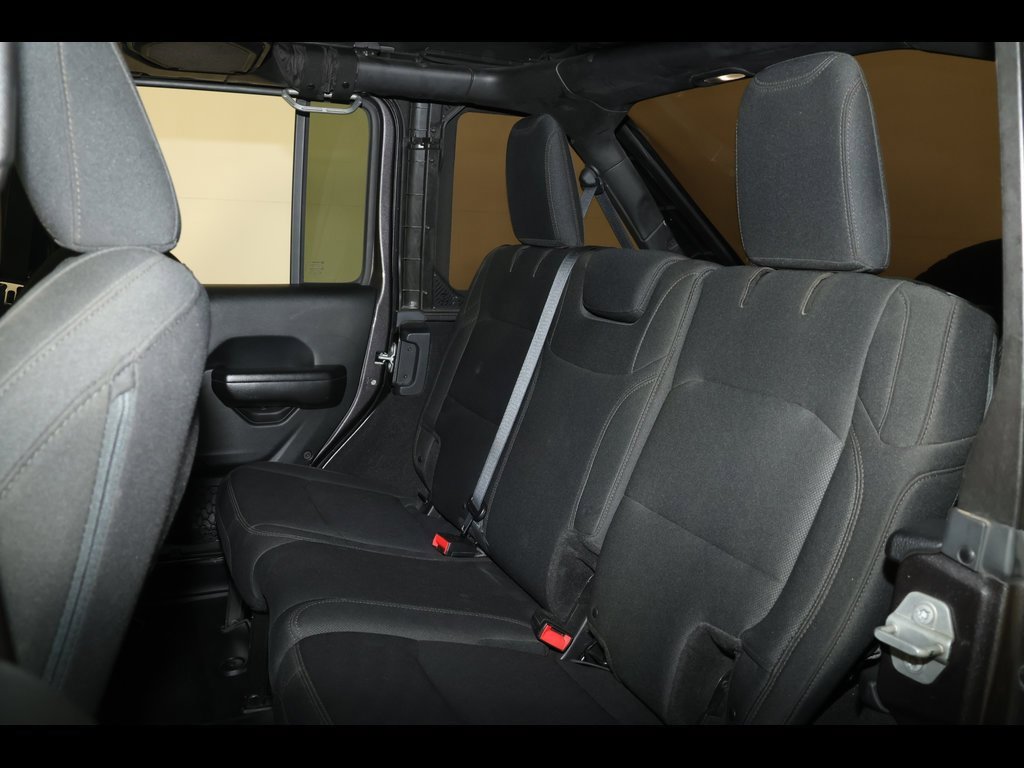 Used 2018 Jeep Wrangler Unlimited Sport S image 16