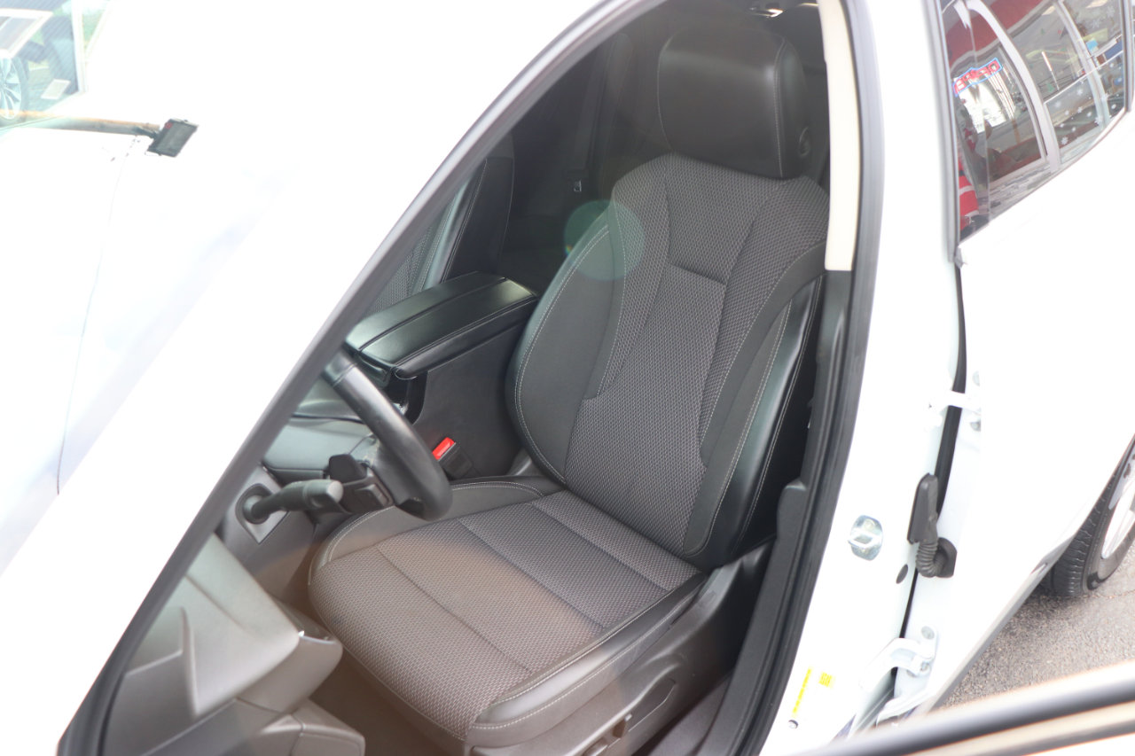 Used 2023 Buick Envision Preferred image 11