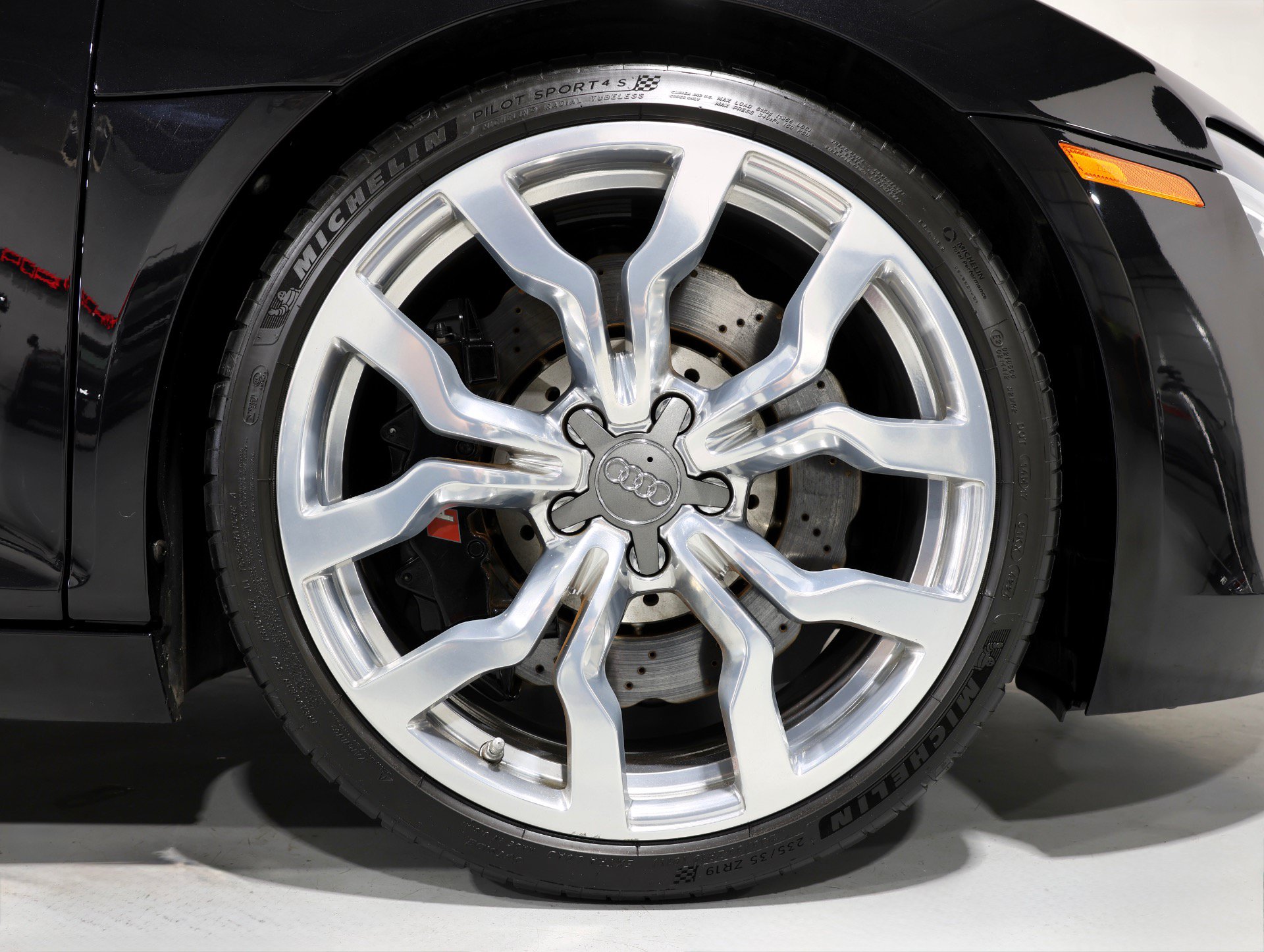 Used 2014 Audi R8 V10 AWD/4WD image 45
