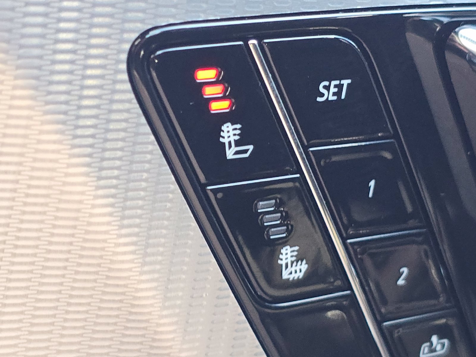Certified 2024 Cadillac Lyriq Tech w/ LPO, Floor Liner Package AWD/4WD image 5