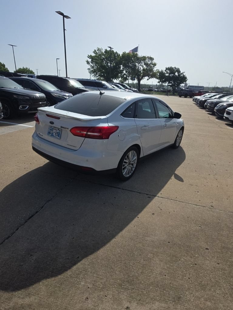 Used 2018 Ford Focus Titanium FWD image 4