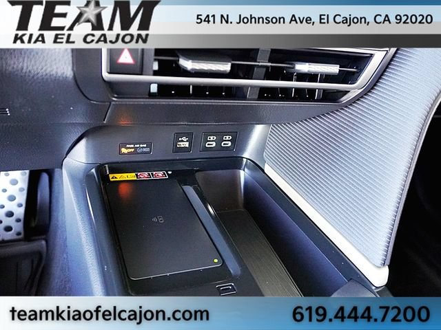 Used 2025 Toyota Camry SE w/ Convenience Package FWD image 28