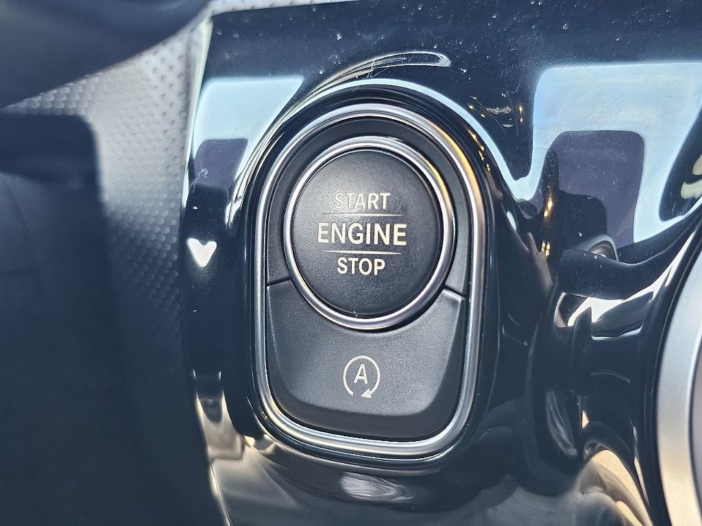 Used 2022 Mercedes-Benz CLA 250 image 33