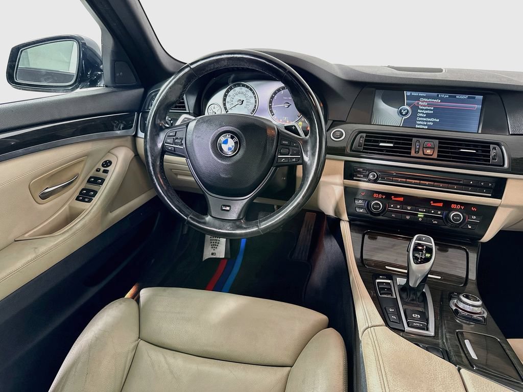 Used 2011 BMW 550i xDrive Sedan AWD/4WD image 19