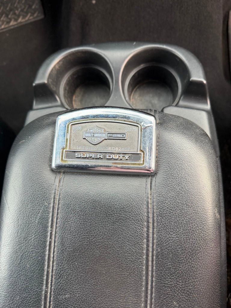 Used 2006 Ford F250 image 16