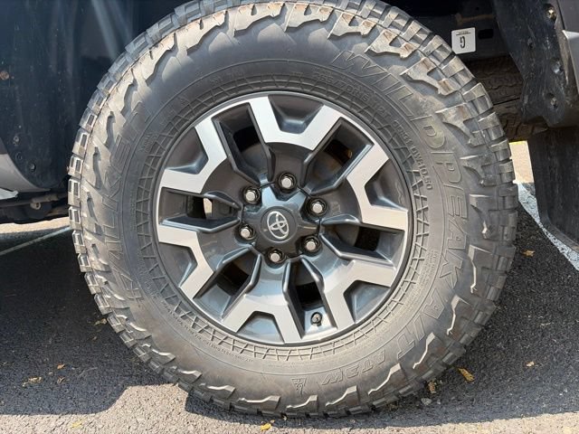 Used 2021 Toyota Tacoma TRD Off-Road AWD/4WD image 10