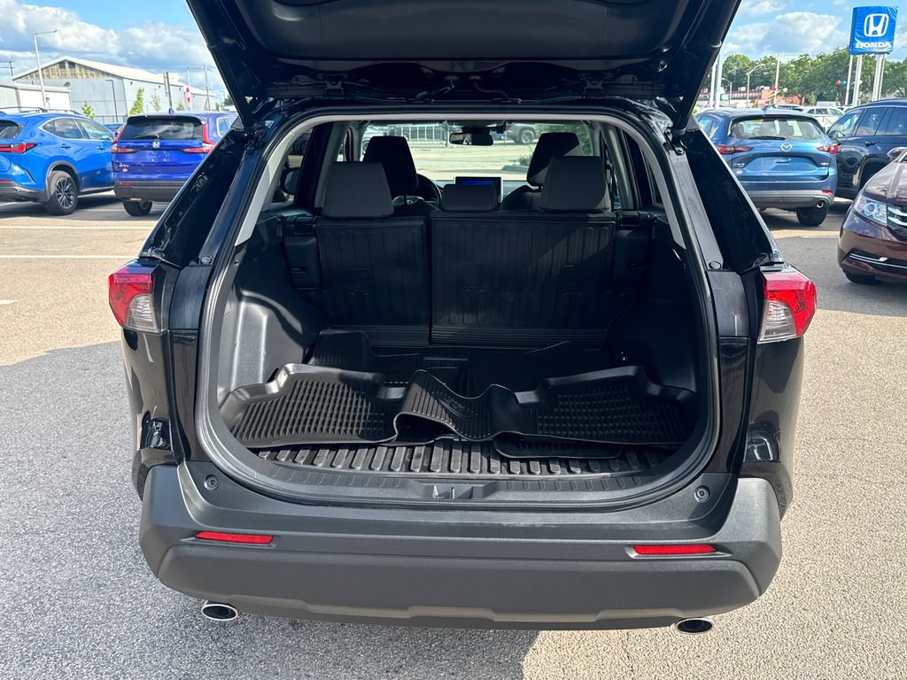 Used 2023 Toyota RAV4 XLE w/ Convenience Package AWD/4WD image 7