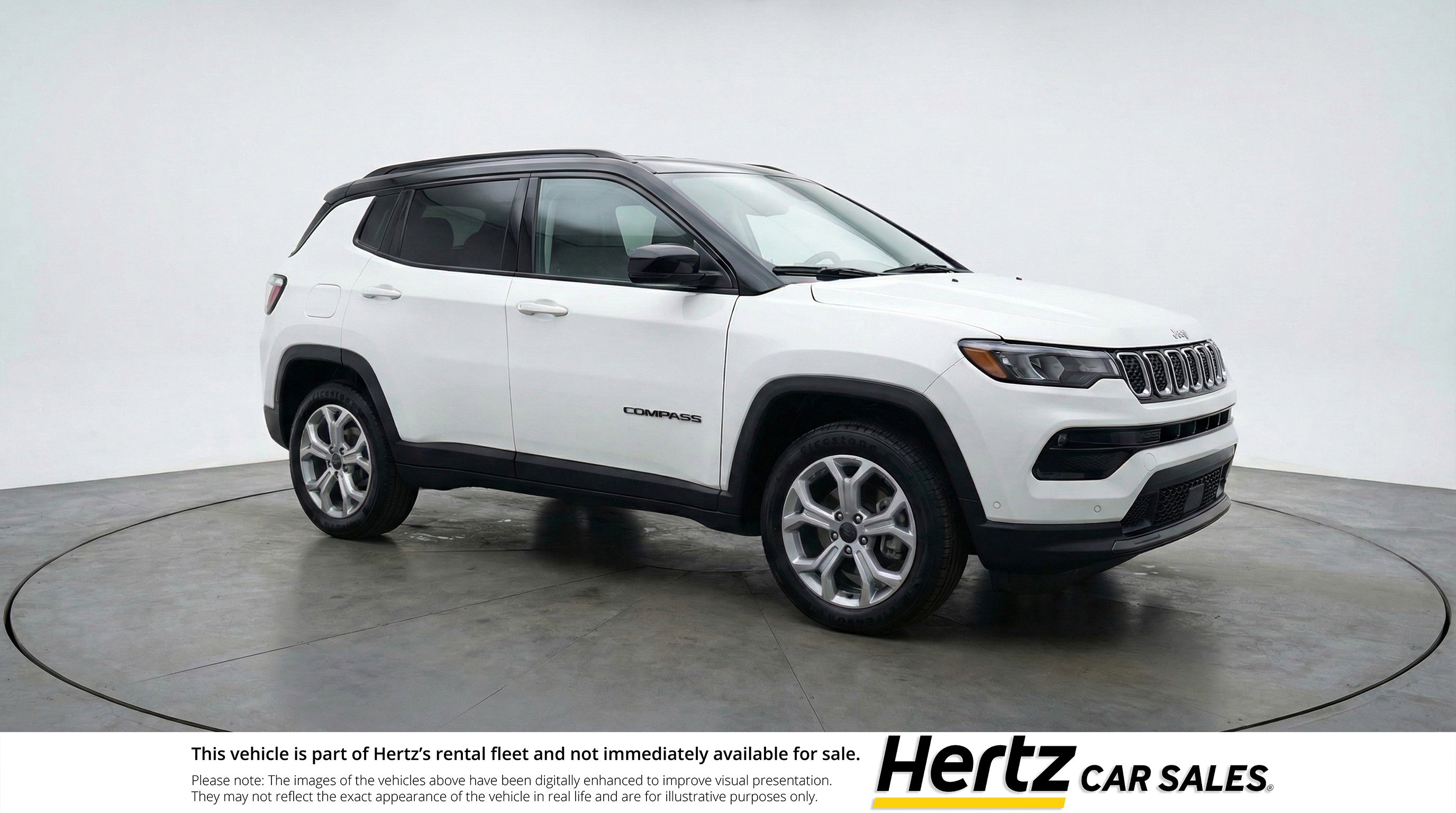 Used 2025 Jeep Compass Latitude AWD/4WD image 1
