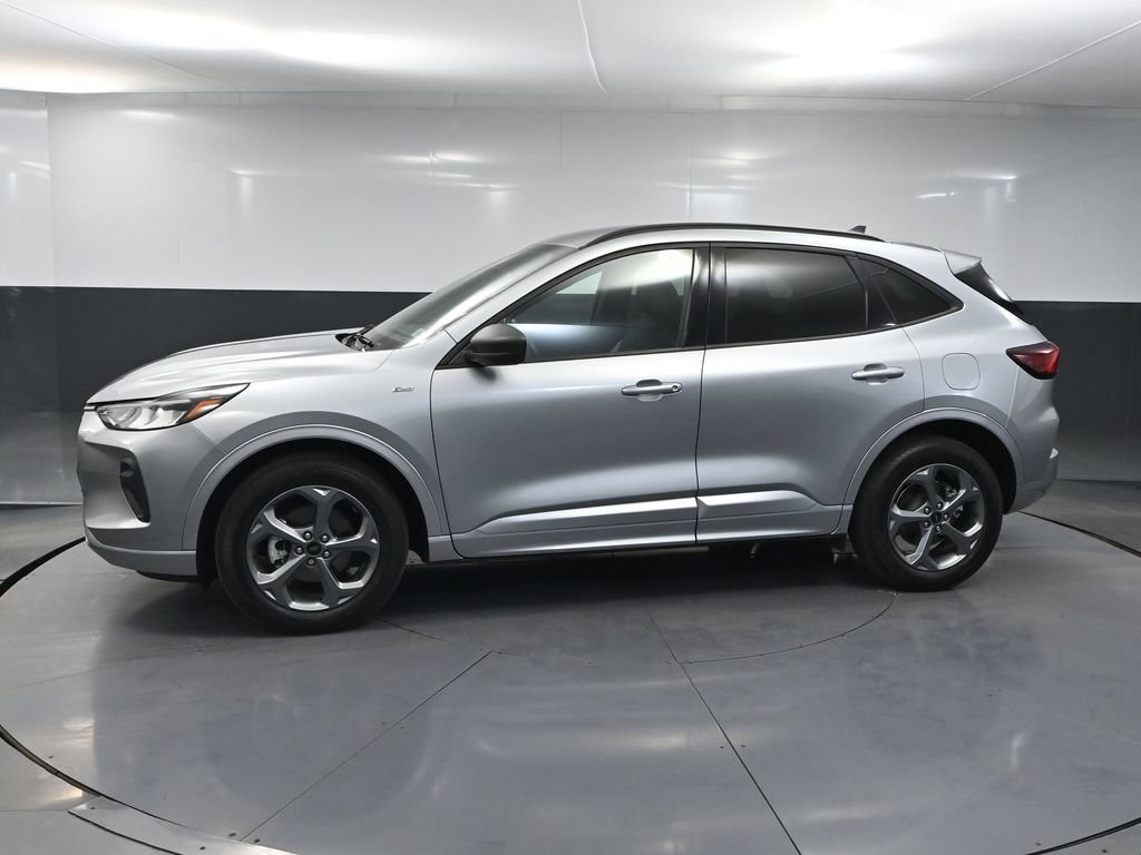 Used 2023 Ford Escape ST-Line w/ Tech Pack #1 AWD/4WD image 8
