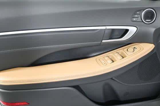 New 2025 Hyundai Sonata Limited FWD image 7