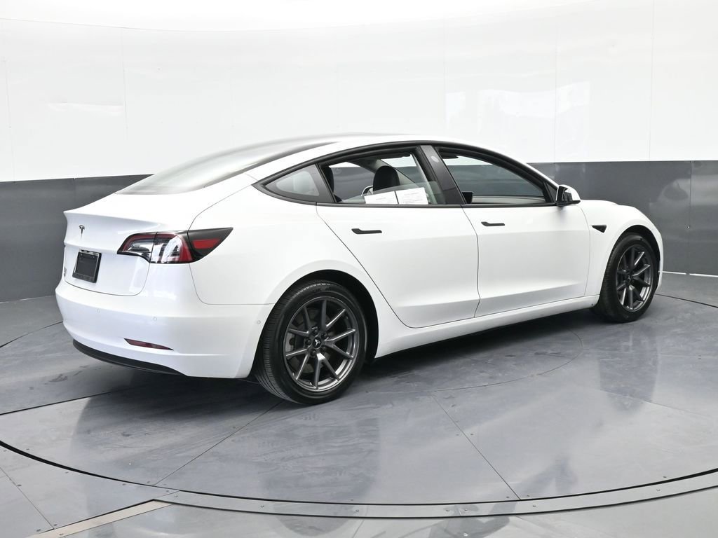 Used 2021 Tesla Model 3 Standard Range Plus image 6