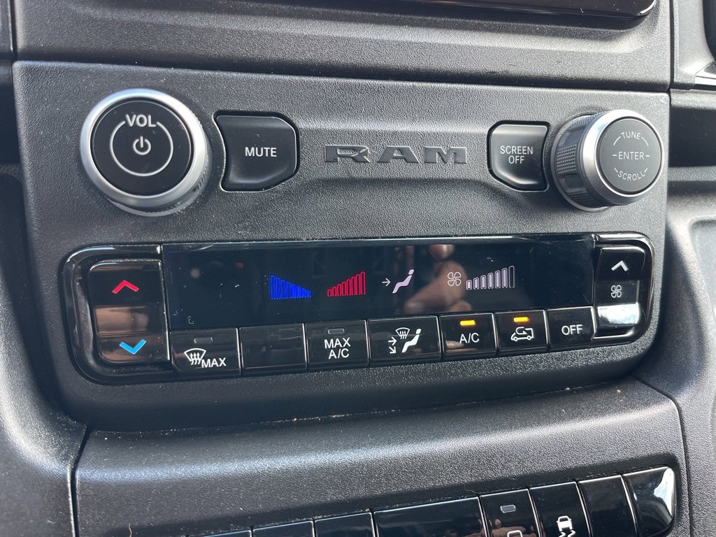 Used 2023 RAM ProMaster 2500 image 13