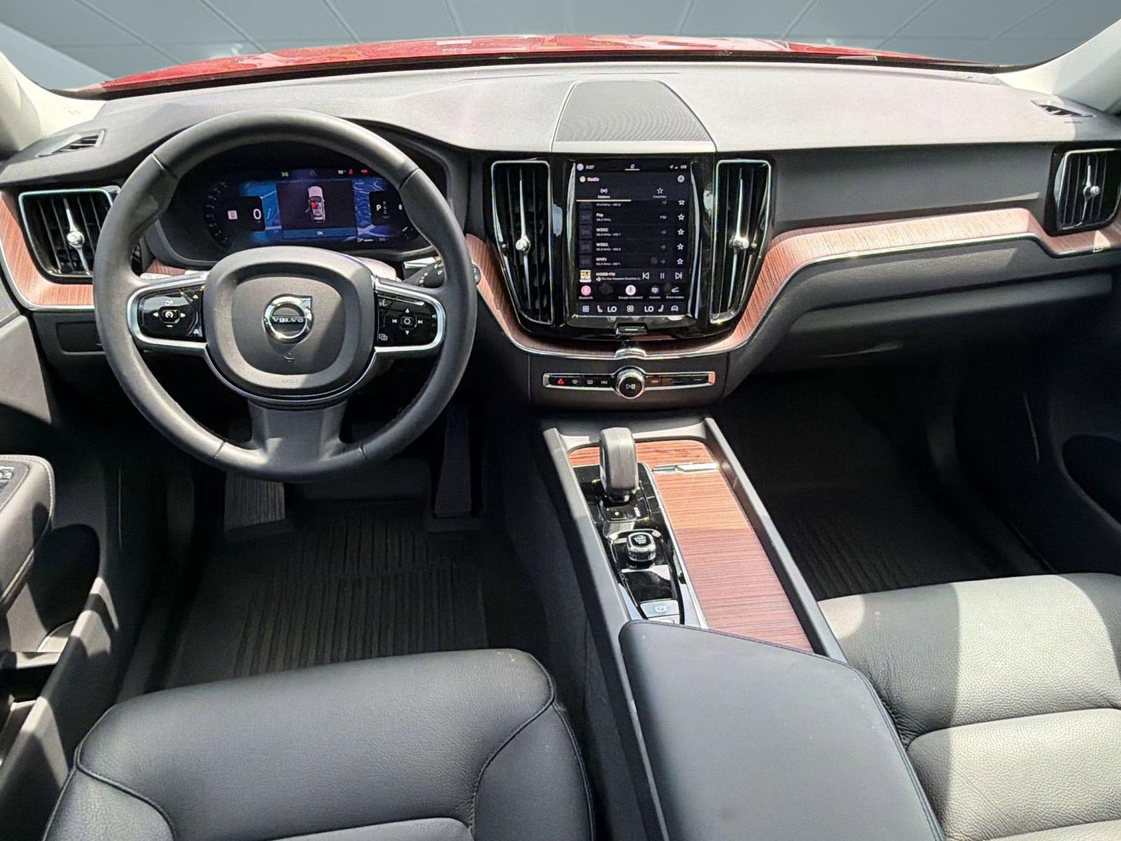 Certified 2024 Volvo XC60 B5 Plus w/ Protection Package Premier AWD/4WD image 17