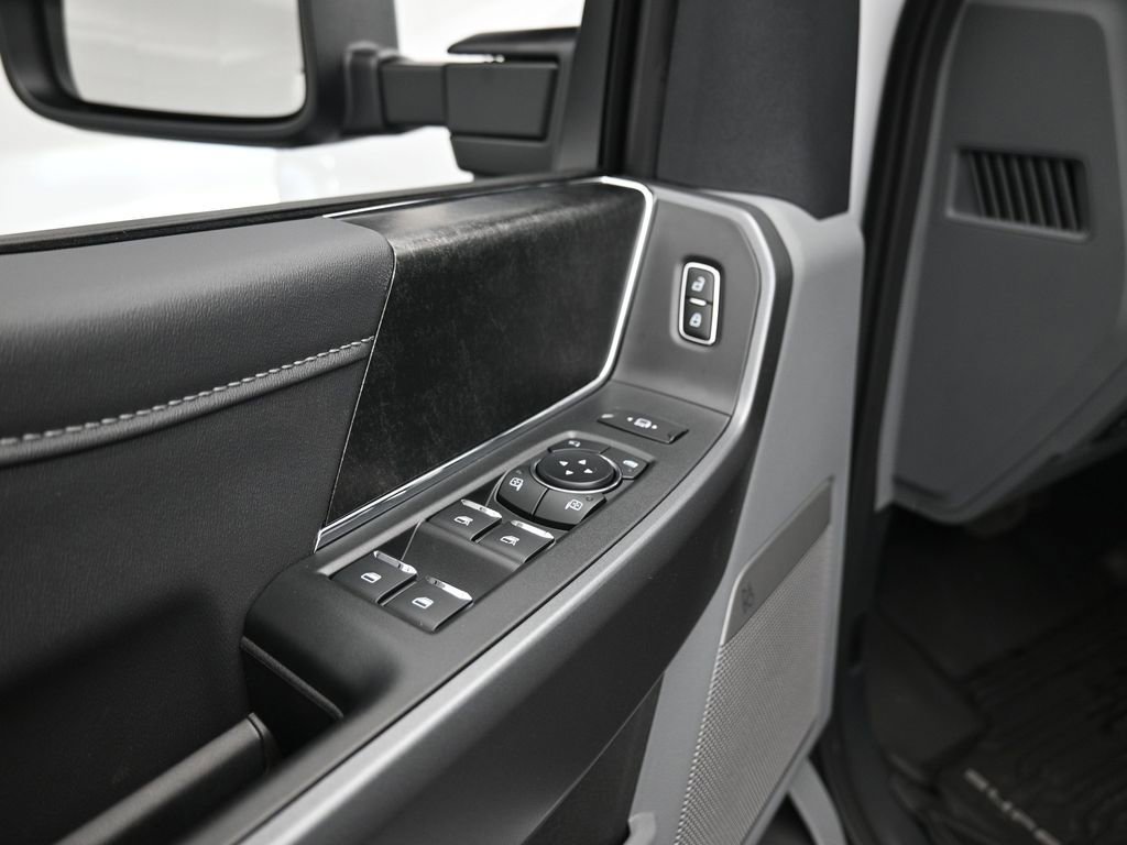 New 2026 Ford F350 XLT w/ XLT Premium Package AWD/4WD image 9