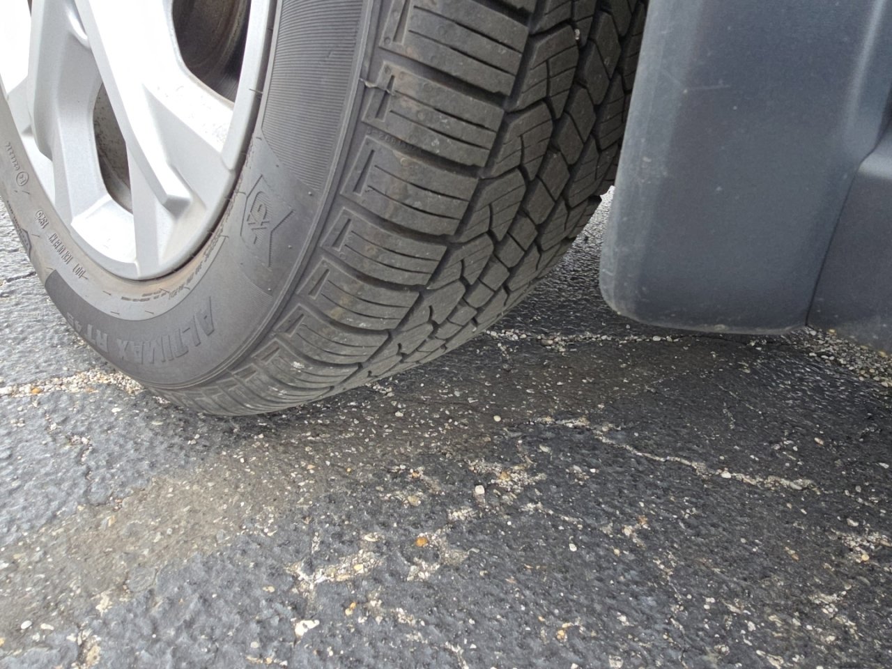 Used 2023 Honda HR-V LX image 10