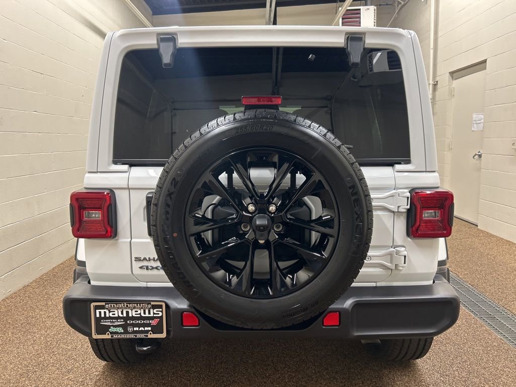 Used 2025 Jeep Wrangler Unlimited Sahara image 3