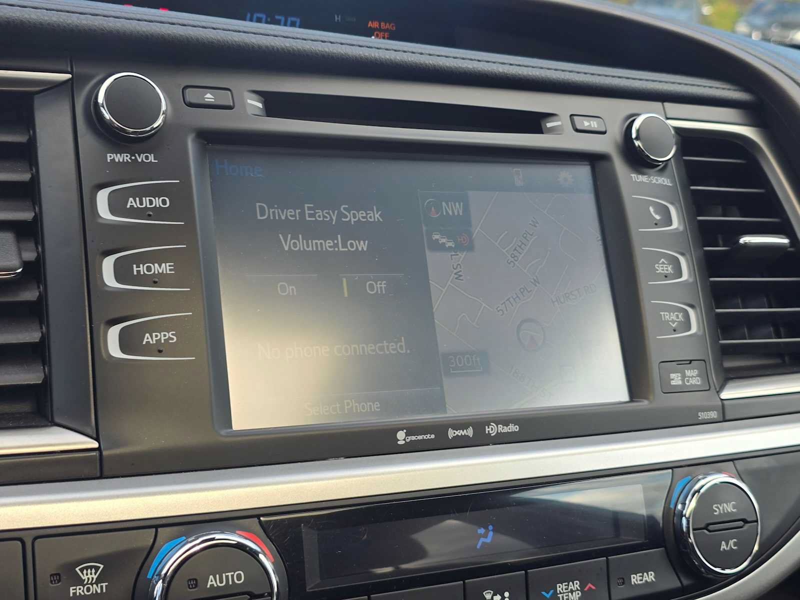 Used 2019 Toyota Highlander XLE AWD/4WD image 27