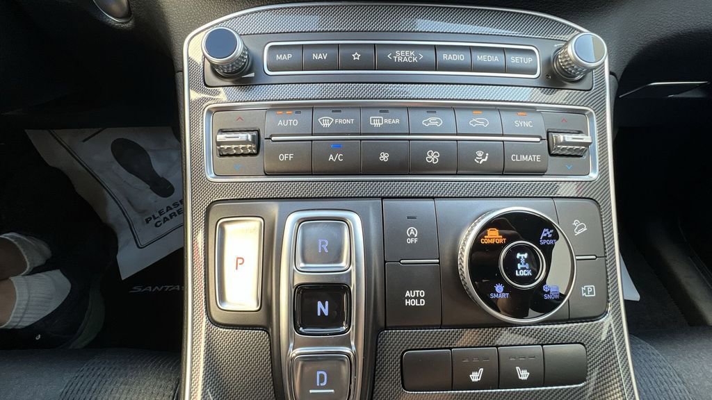 Certified 2023 Hyundai Santa Fe SEL image 18