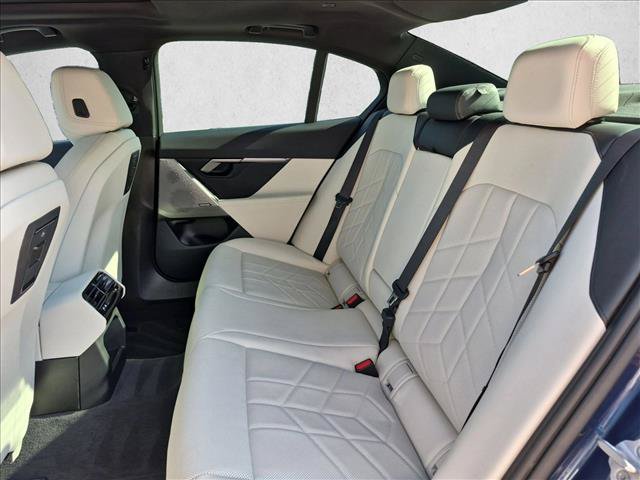 Certified 2026 BMW 540i xDrive w/ Premium Package AWD/4WD image 20