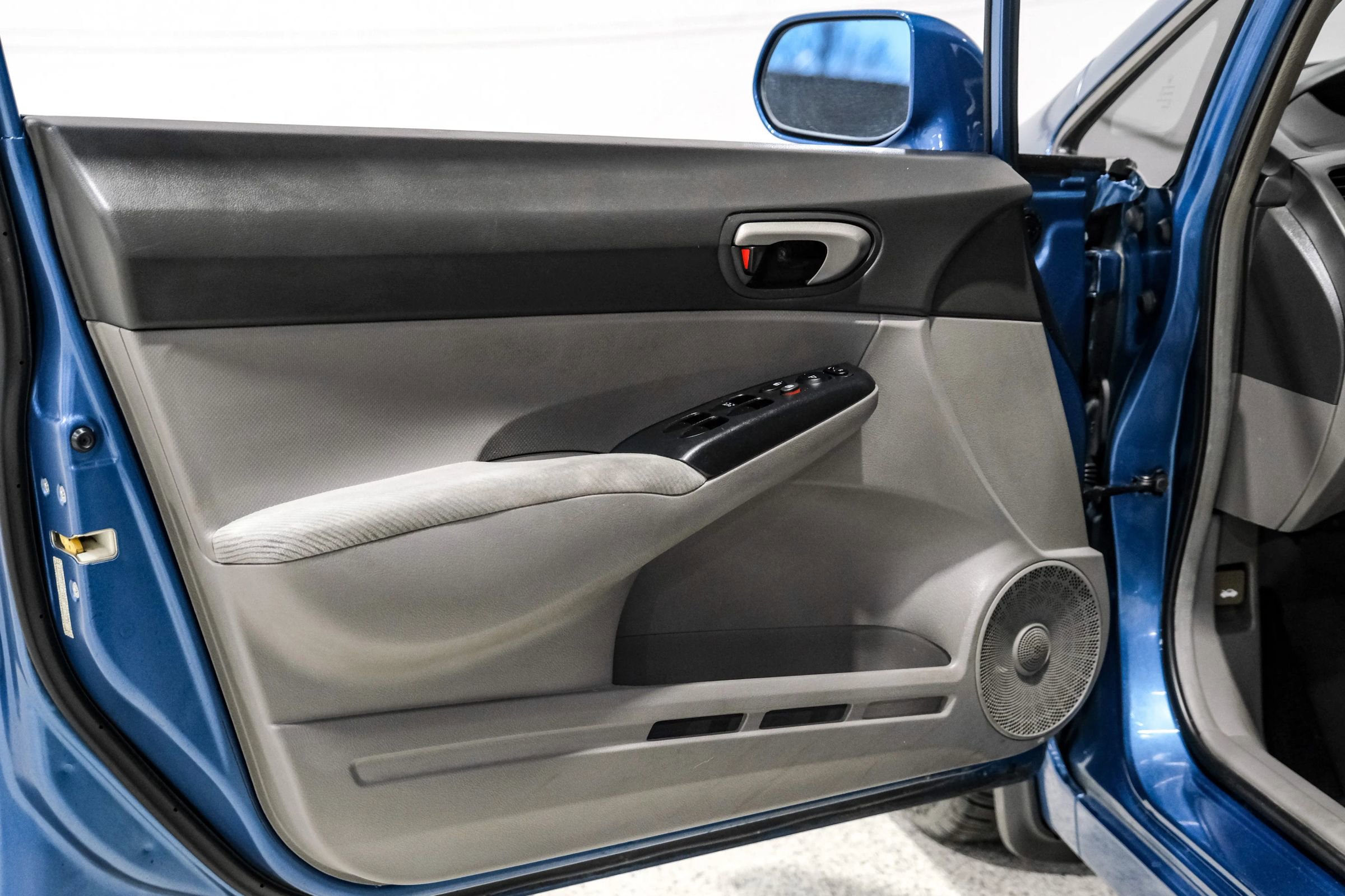 Used 2011 Honda Civic LX image 40