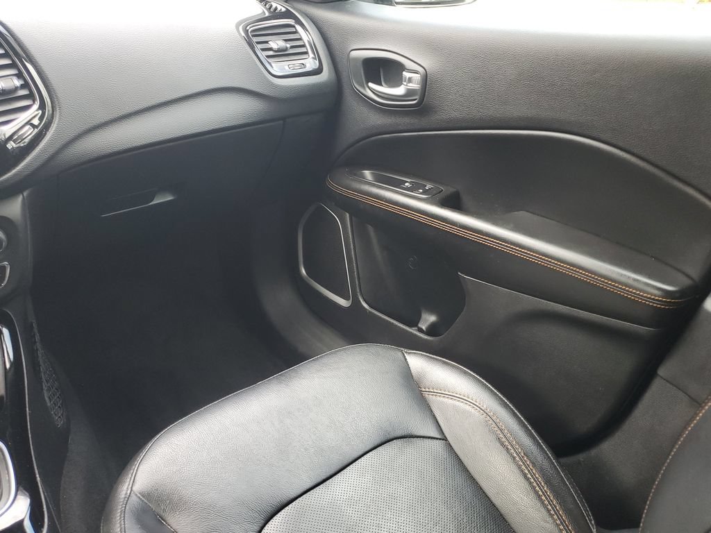 Used 2019 Jeep Compass Limited AWD/4WD image 23