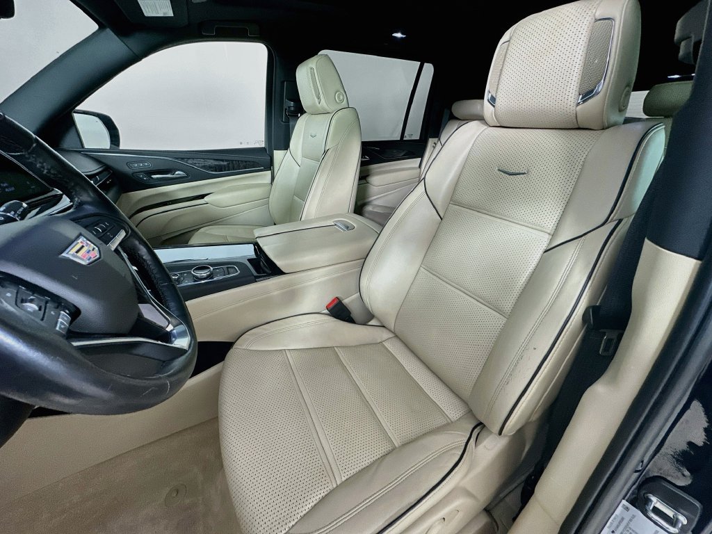 Used 2023 Cadillac Escalade ESV Premium Luxury AWD/4WD image 27