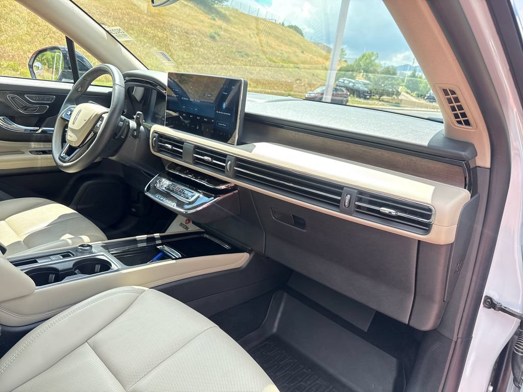 Certified 2025 Lincoln Corsair Grand Touring AWD/4WD image 33