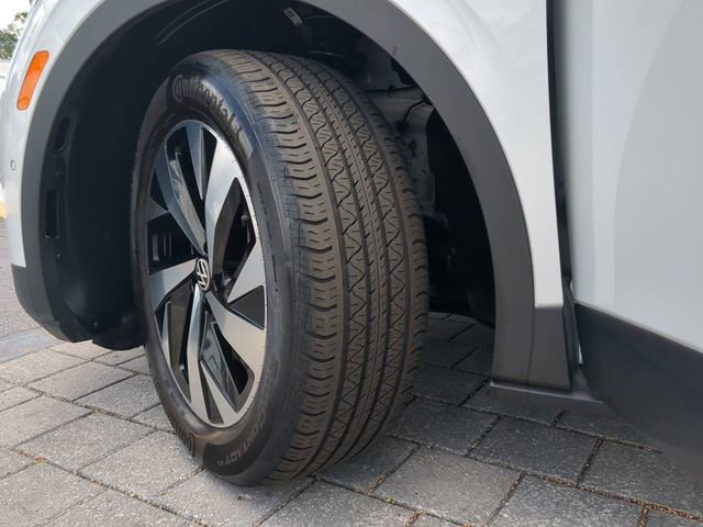 Certified 2025 Volkswagen ID.4 Pro RWD image 34